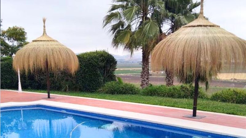 sombrillas para piscina